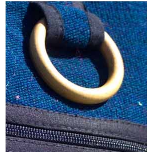 "RUSH" ZIPPER TOTE - Picture 5 of 6